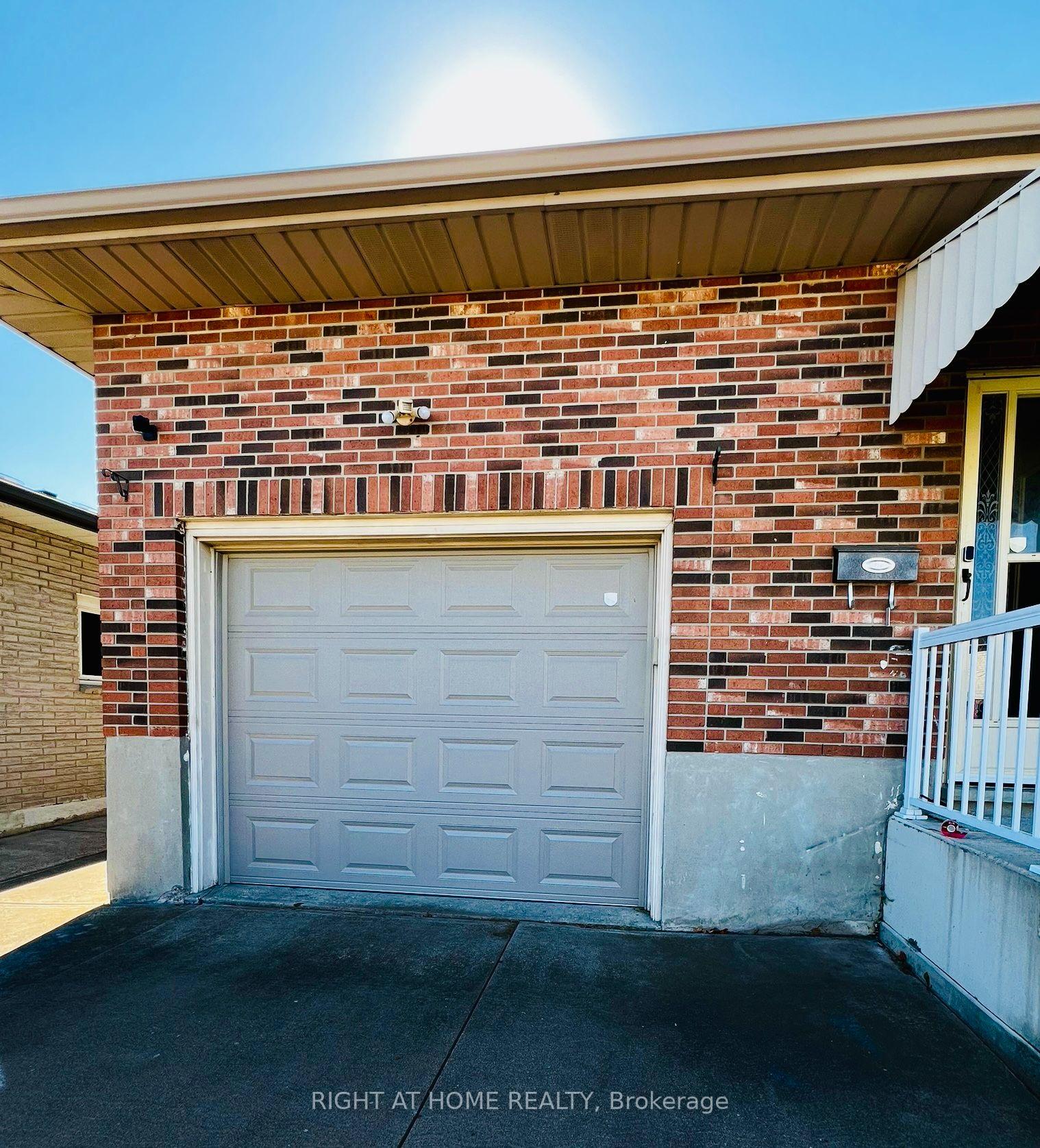 Photo 10 of 146 St Augustine Drive, St. Catharines, Secord Woods — HOMEH