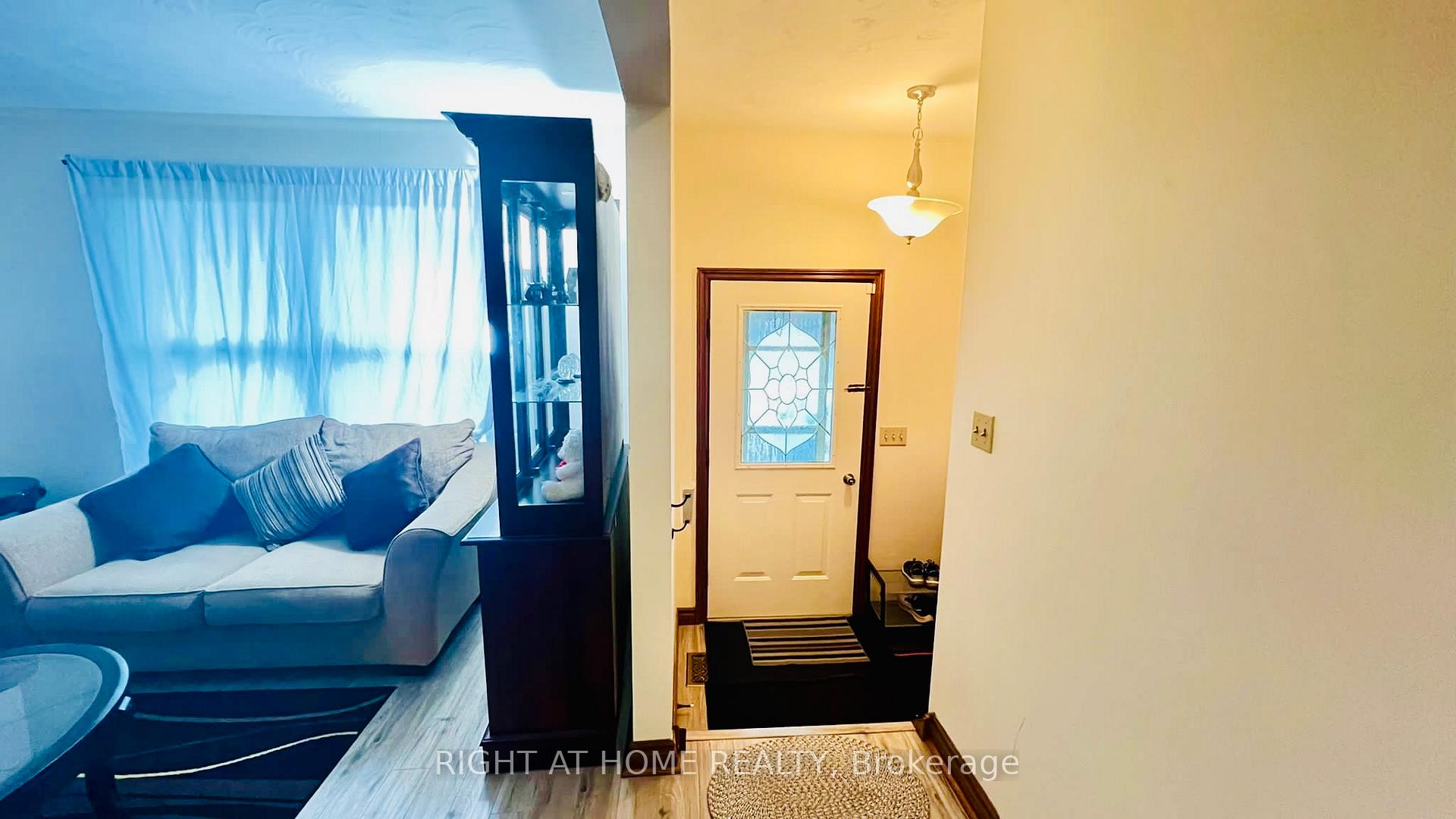 Photo 13 of 146 St Augustine Drive, St. Catharines, Secord Woods — HOMEH