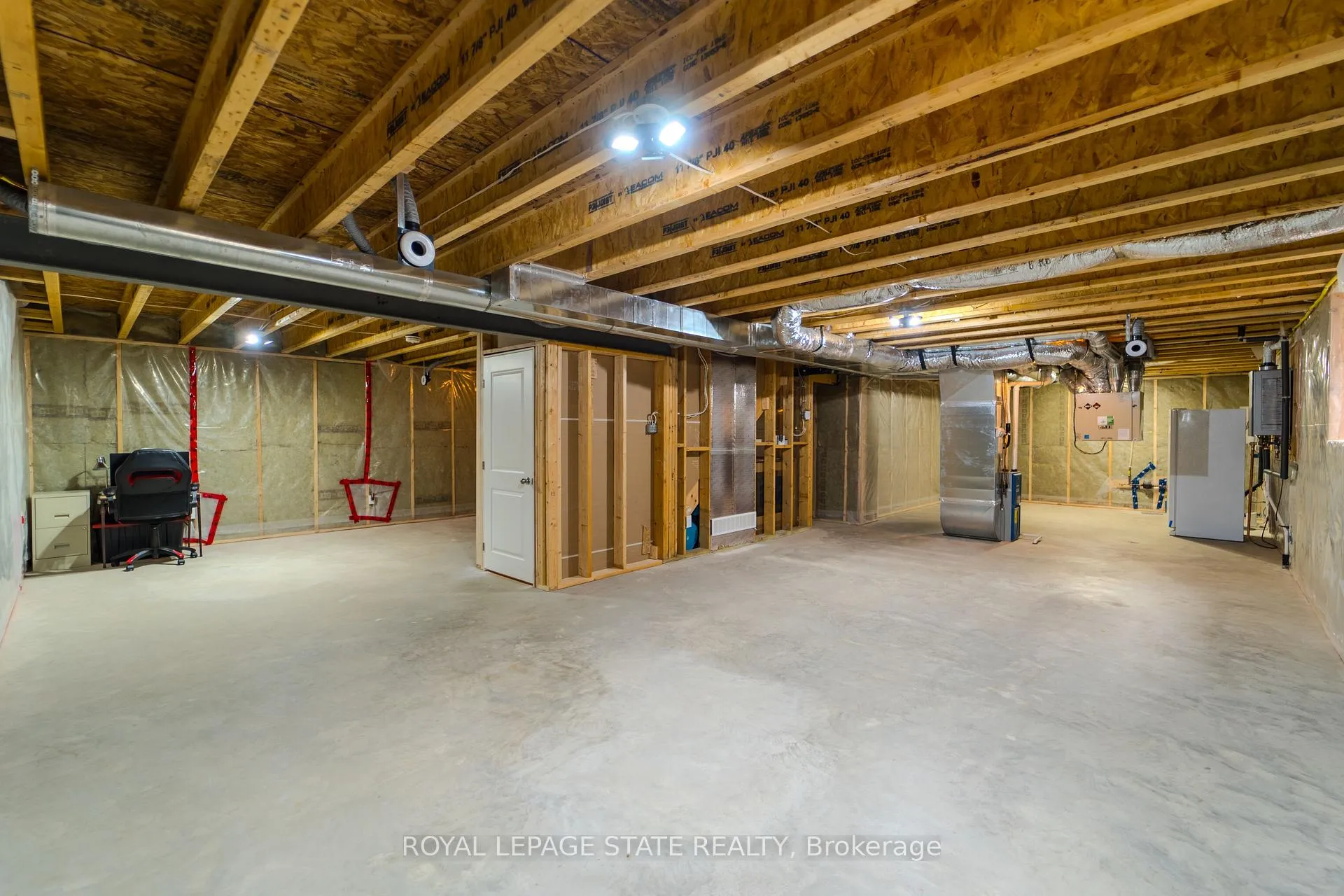 Photo 11 of 8 Harlequin Court, St. Thomas — HOMEH