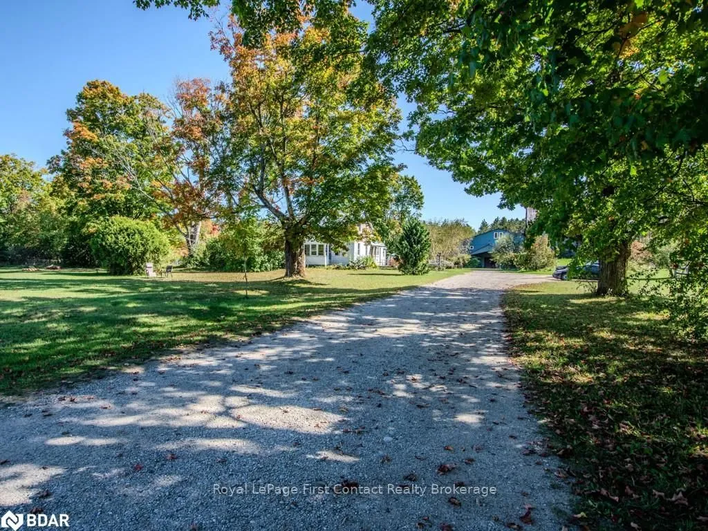 Photo 5 of 2041 Flos Rd Four W, Springwater, Rural Springwater — HOMEH