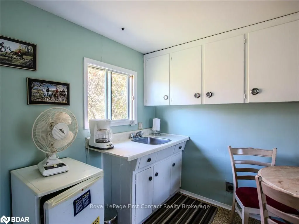 Photo 20 of 2041 Flos Rd Four W, Springwater, Rural Springwater — HOMEH