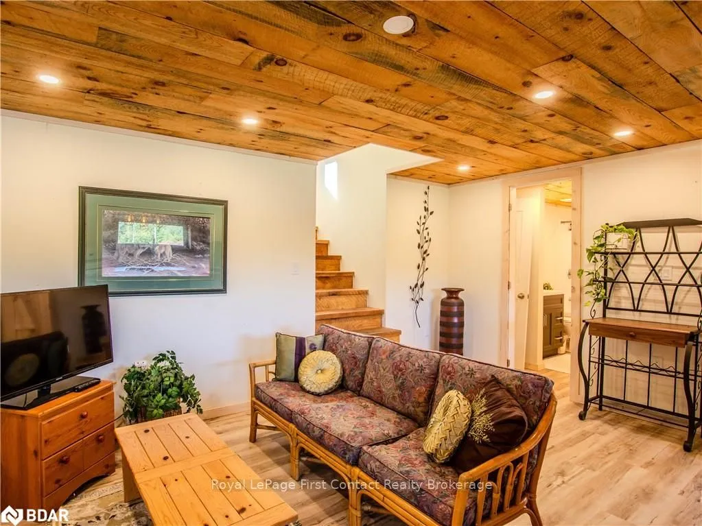 Photo 36 of 2041 Flos Rd Four W, Springwater, Rural Springwater — HOMEH