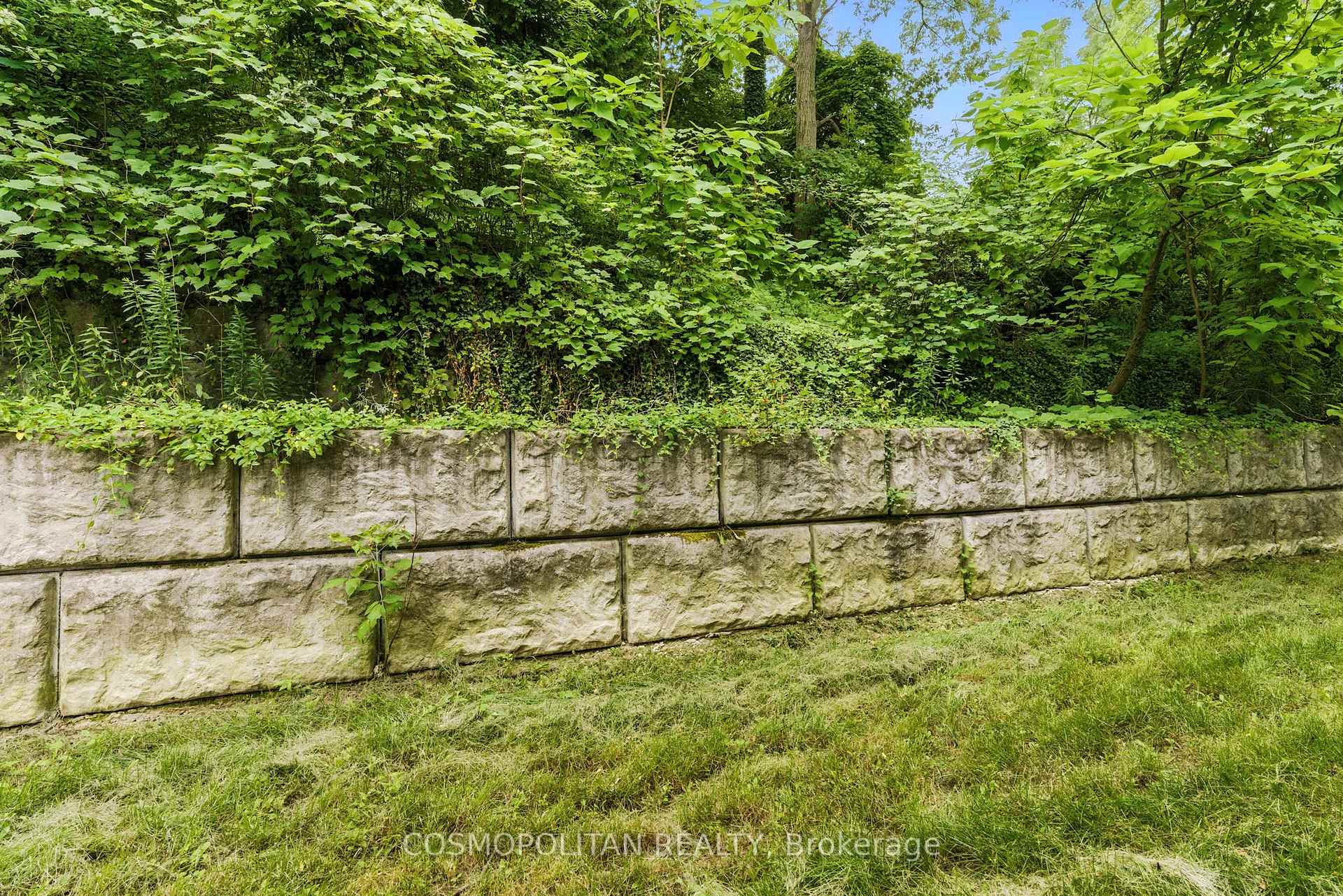 Photo 38 of 71 B Bradley Street, St. Catharines, Burleigh Hill — HOMEH