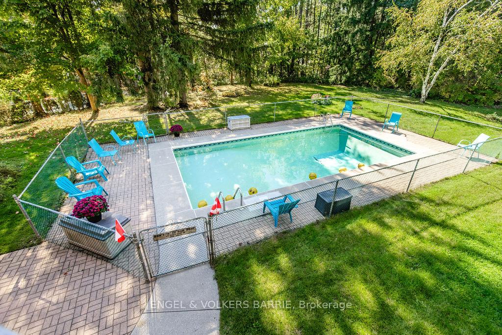 Photo 4 of 41 Willow Landing Road, Springwater, Midhurst — HOMEH