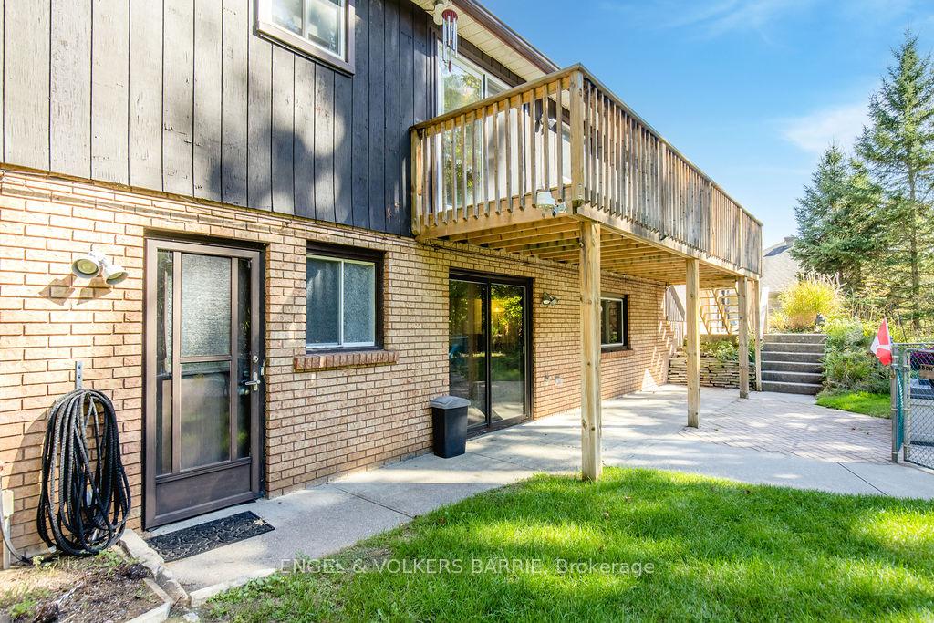 Photo 5 of 41 Willow Landing Road, Springwater, Midhurst — HOMEH