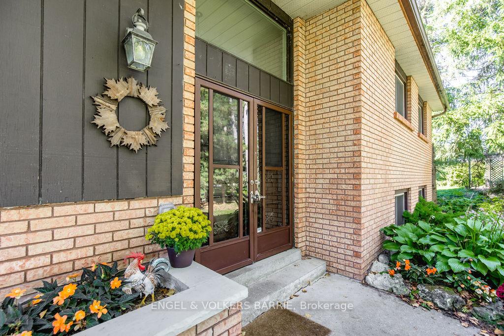 Photo 6 of 41 Willow Landing Road, Springwater, Midhurst — HOMEH