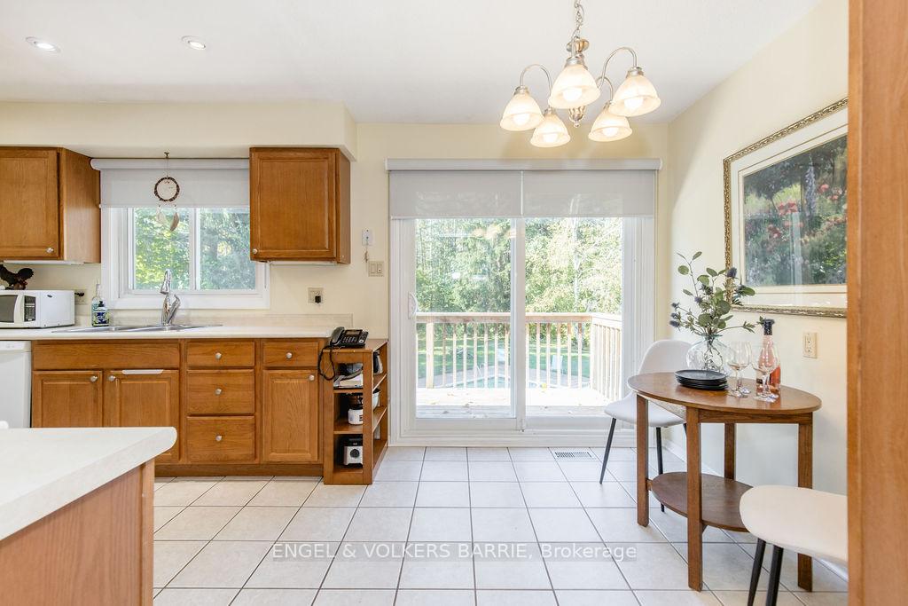 Photo 14 of 41 Willow Landing Road, Springwater, Midhurst — HOMEH