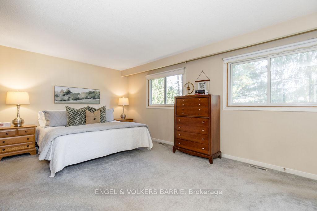 Photo 16 of 41 Willow Landing Road, Springwater, Midhurst — HOMEH