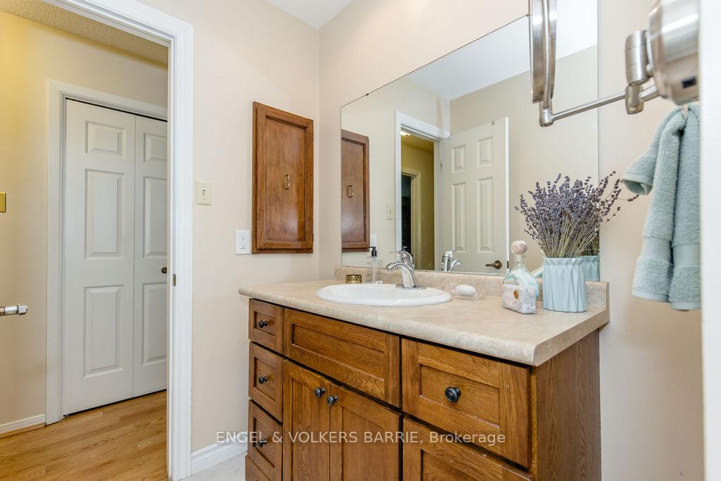 Photo 22 of 41 Willow Landing Road, Springwater, Midhurst — HOMEH