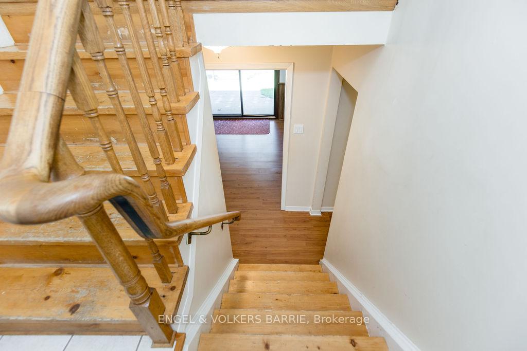 Photo 23 of 41 Willow Landing Road, Springwater, Midhurst — HOMEH