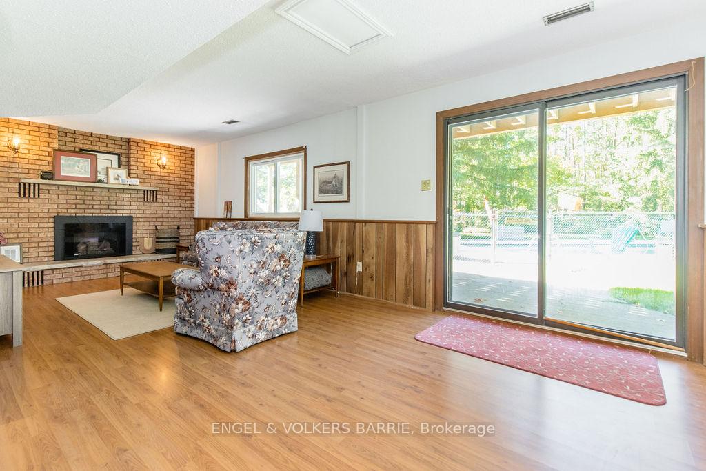 Photo 24 of 41 Willow Landing Road, Springwater, Midhurst — HOMEH
