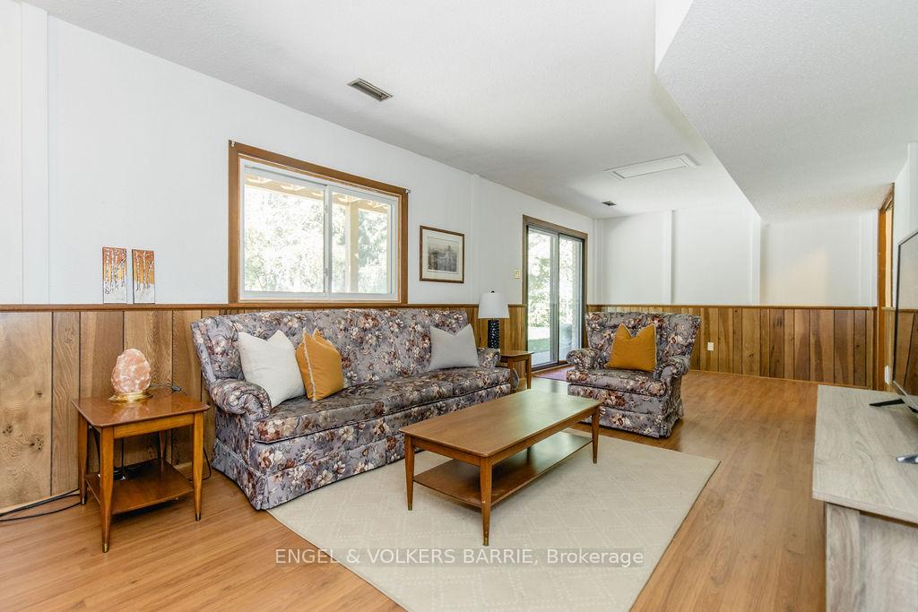 Photo 26 of 41 Willow Landing Road, Springwater, Midhurst — HOMEH