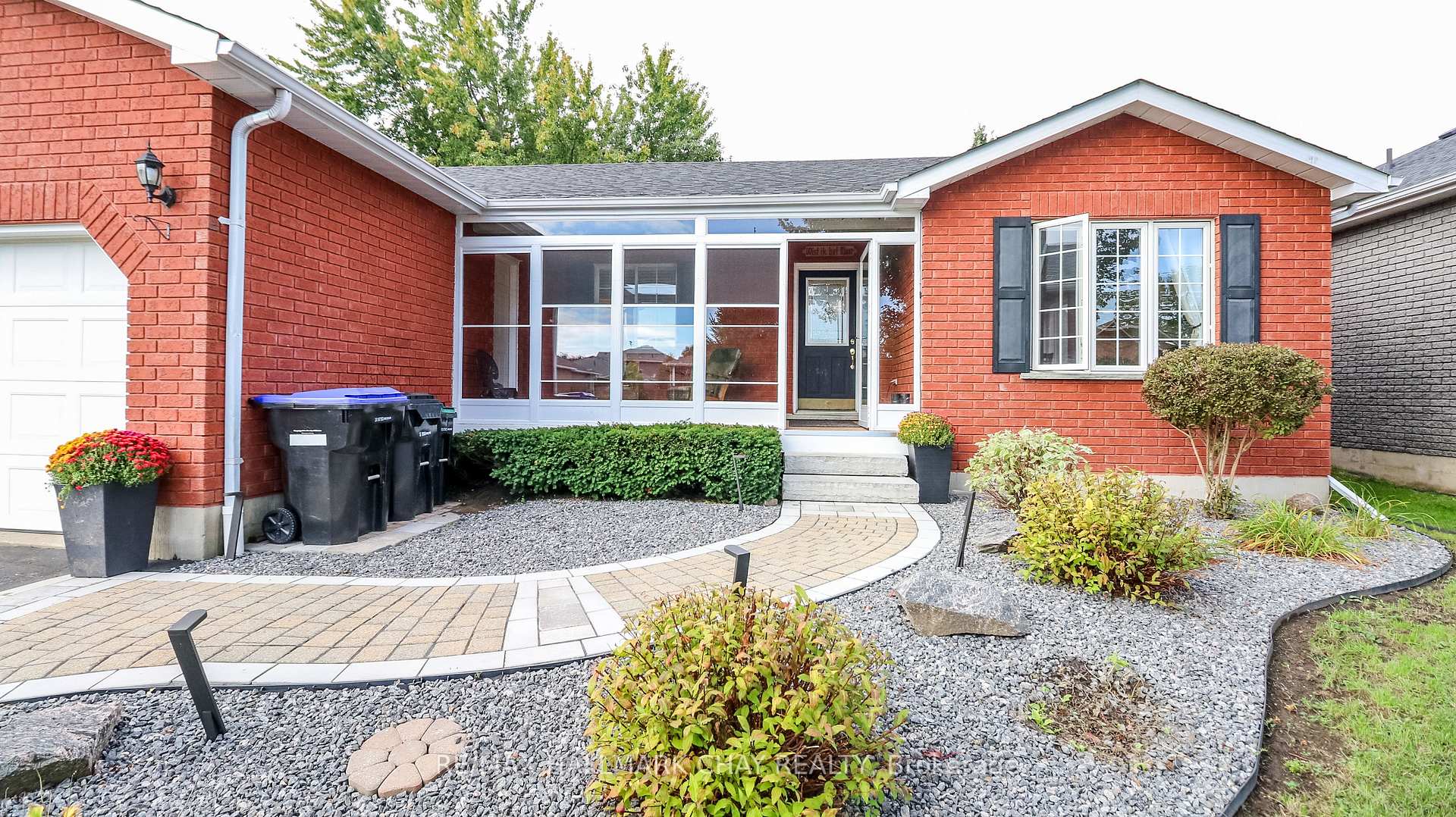 Photo 4 of 5 Burton Crescent, Springwater, Elmvale — HOMEH