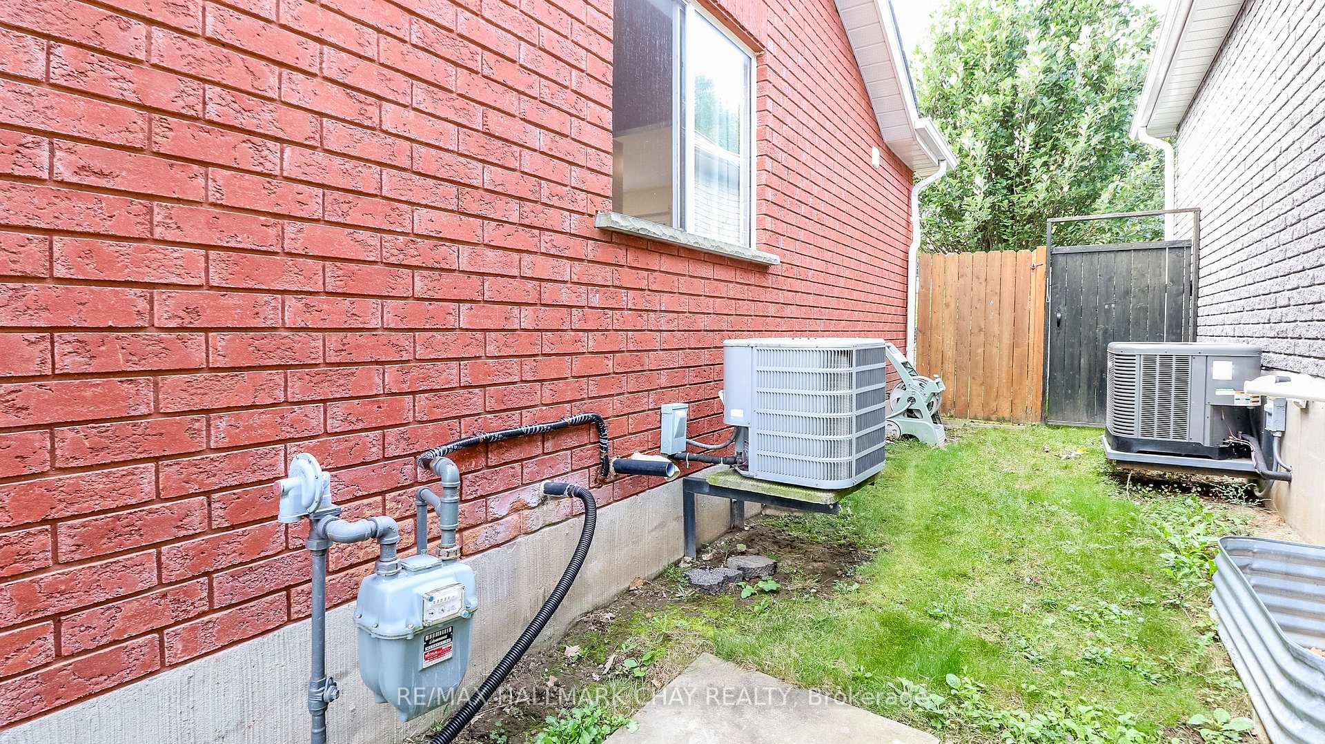 Photo 8 of 5 Burton Crescent, Springwater, Elmvale — HOMEH