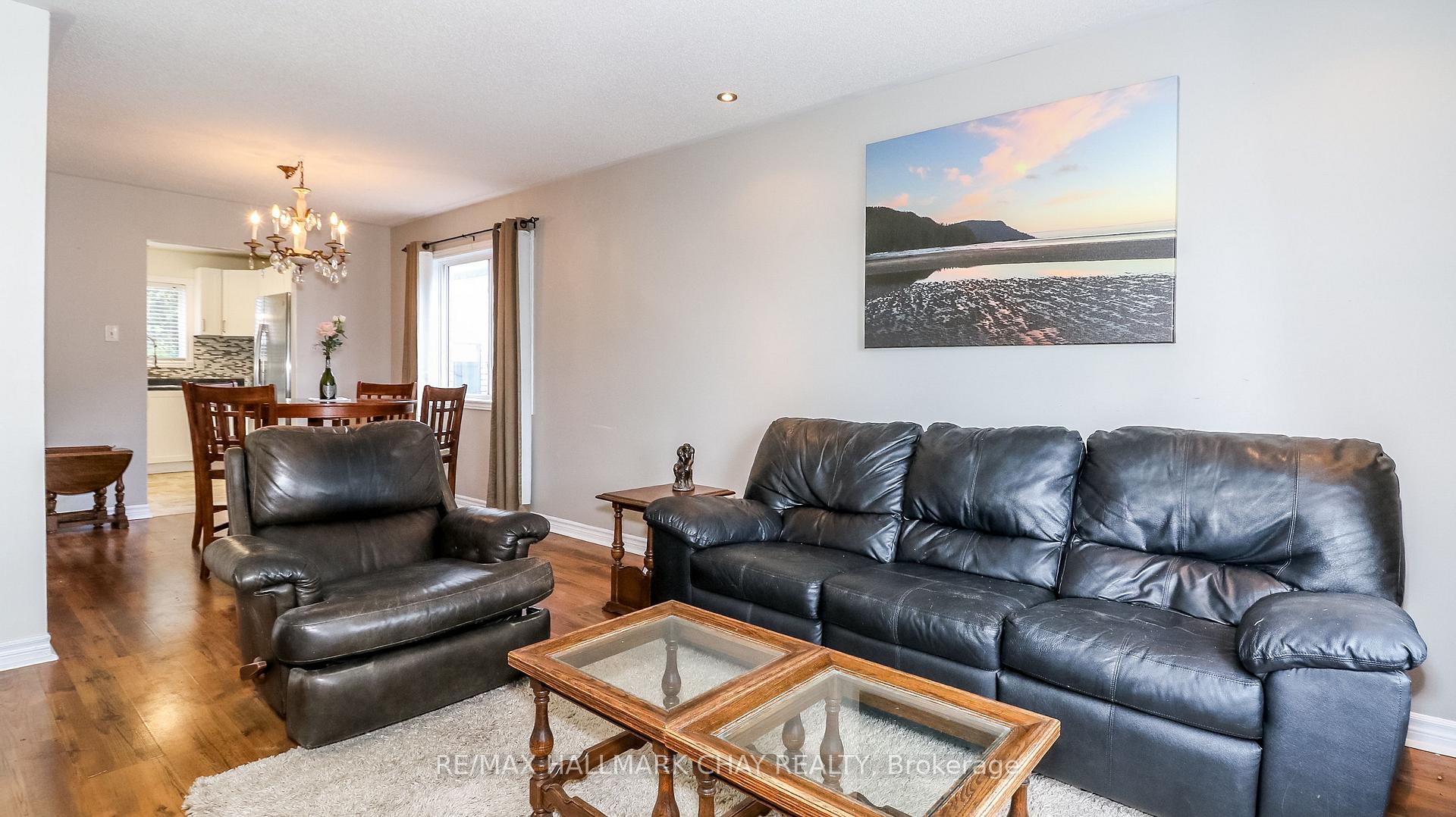 Photo 14 of 5 Burton Crescent, Springwater, Elmvale — HOMEH