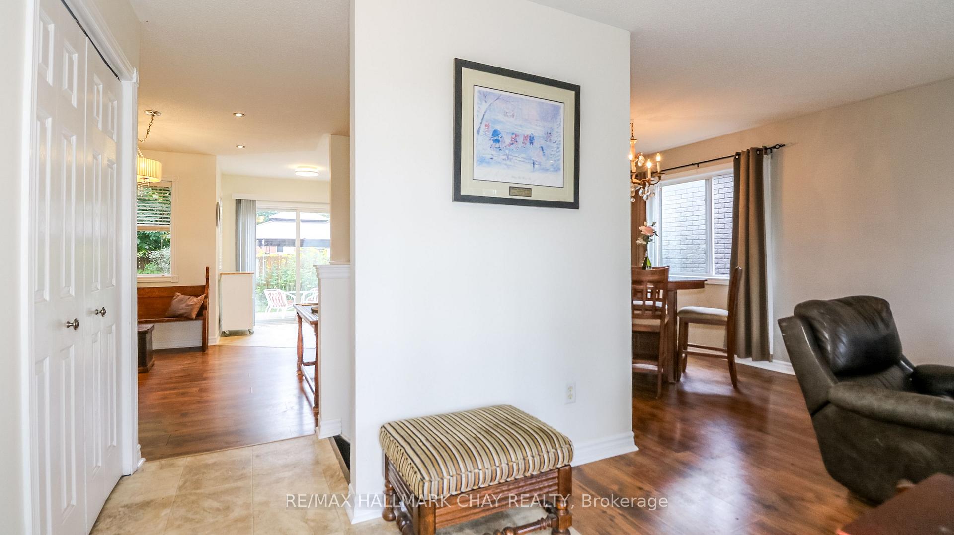Photo 17 of 5 Burton Crescent, Springwater, Elmvale — HOMEH