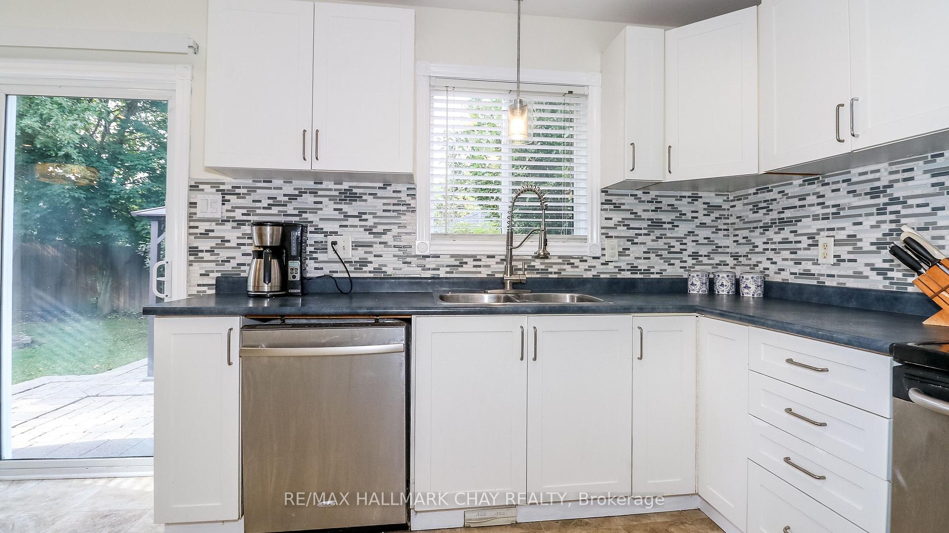 Photo 20 of 5 Burton Crescent, Springwater, Elmvale — HOMEH