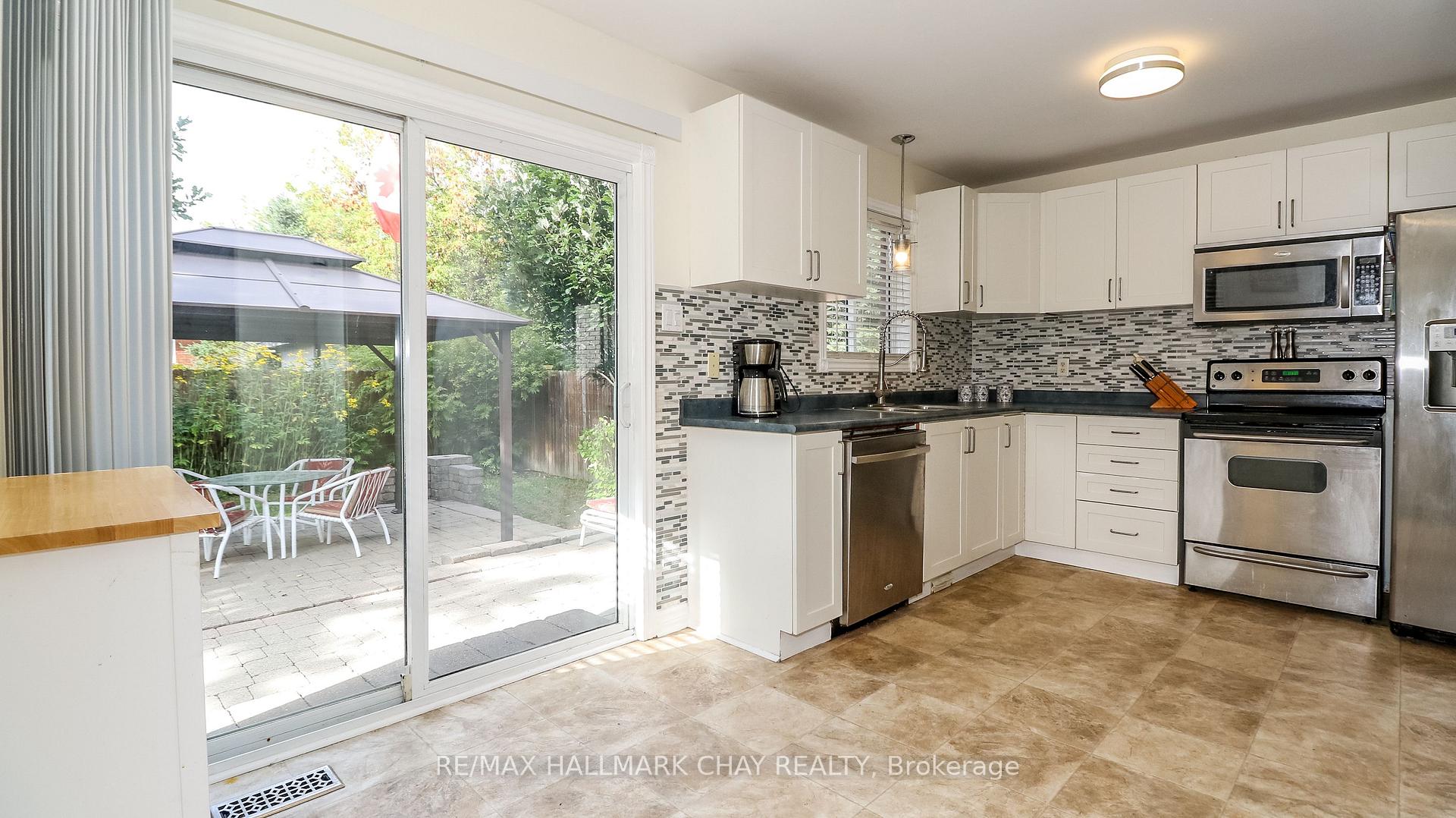 Photo 22 of 5 Burton Crescent, Springwater, Elmvale — HOMEH