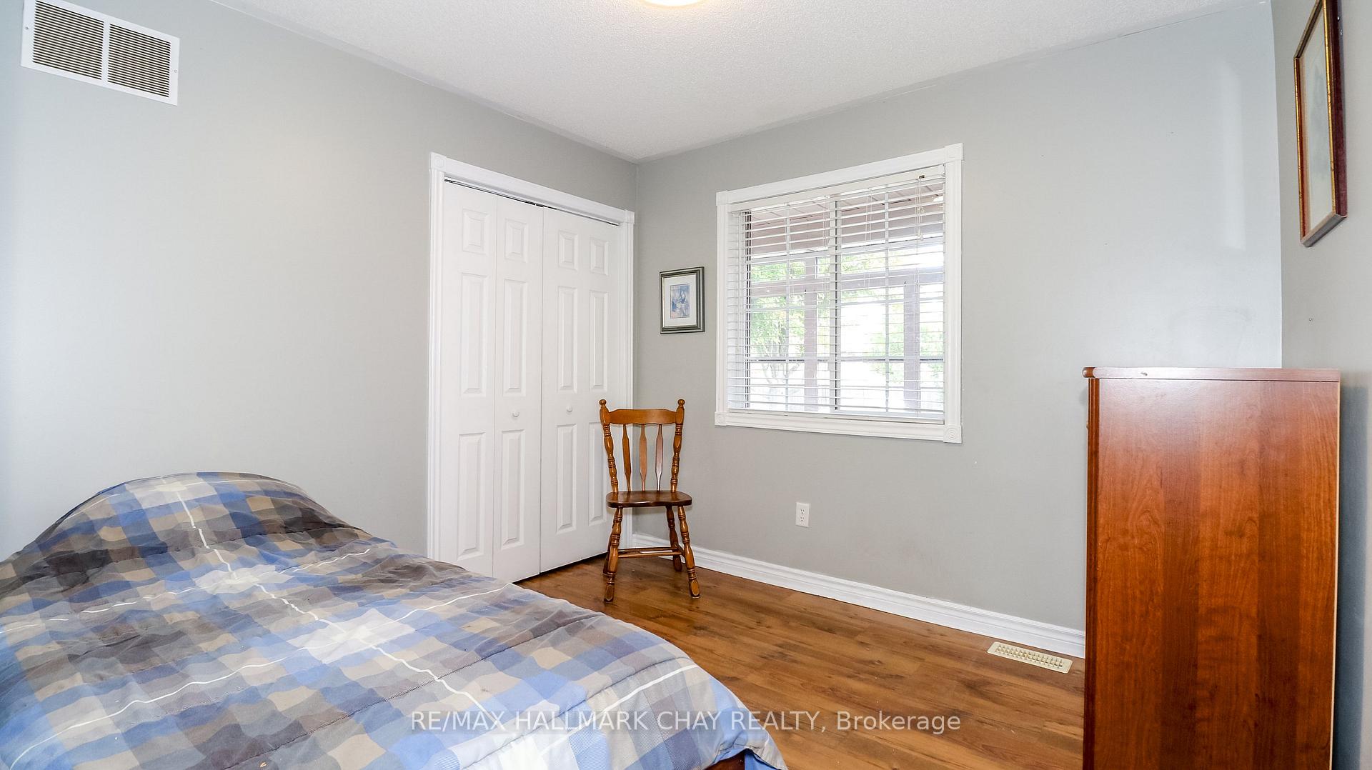 Photo 33 of 5 Burton Crescent, Springwater, Elmvale — HOMEH