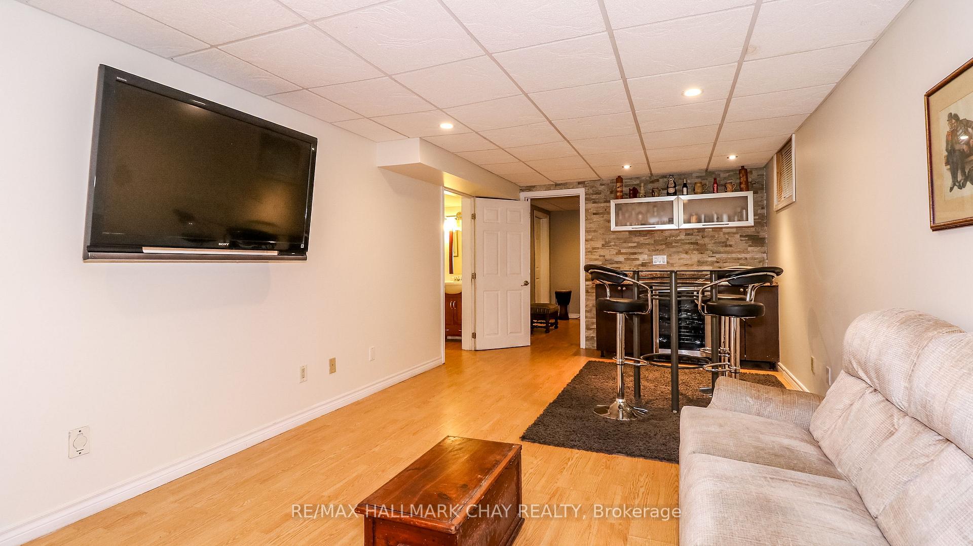 Photo 36 of 5 Burton Crescent, Springwater, Elmvale — HOMEH
