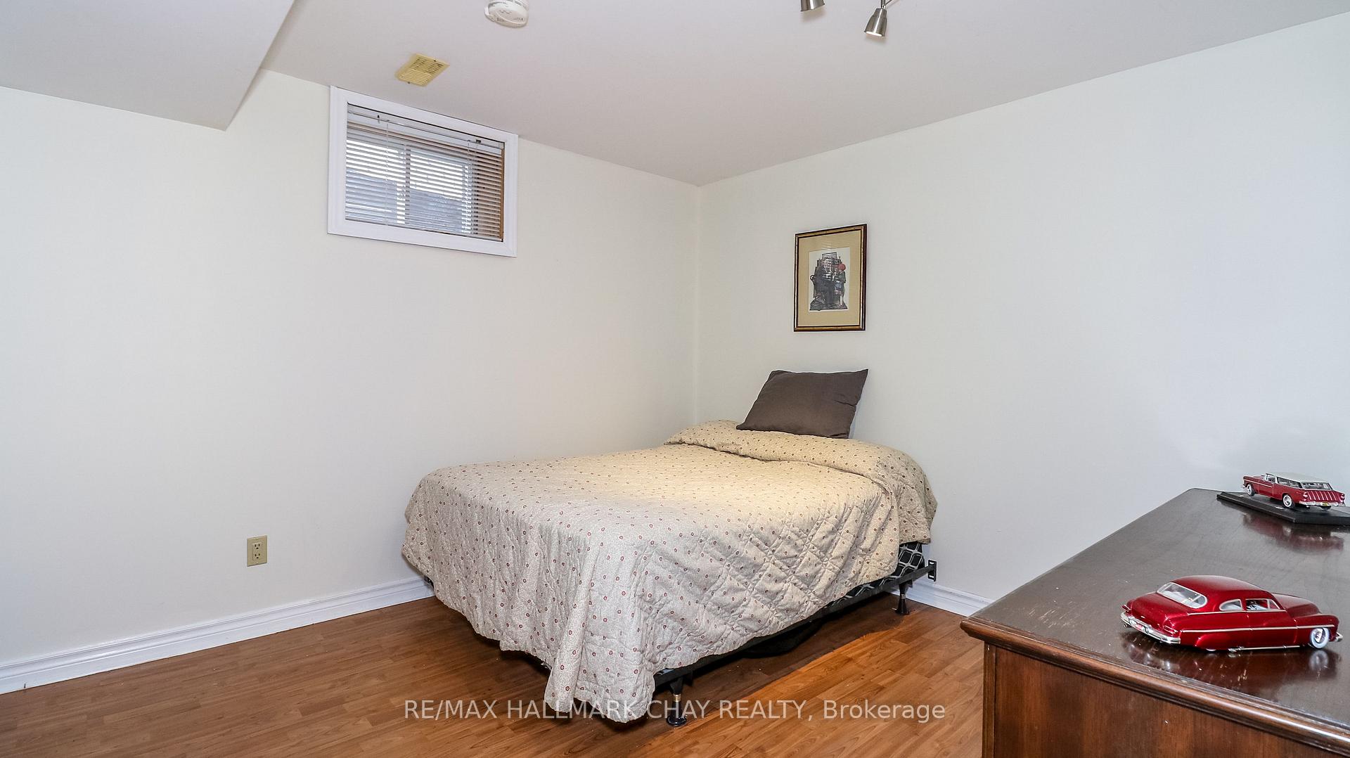 Photo 40 of 5 Burton Crescent, Springwater, Elmvale — HOMEH