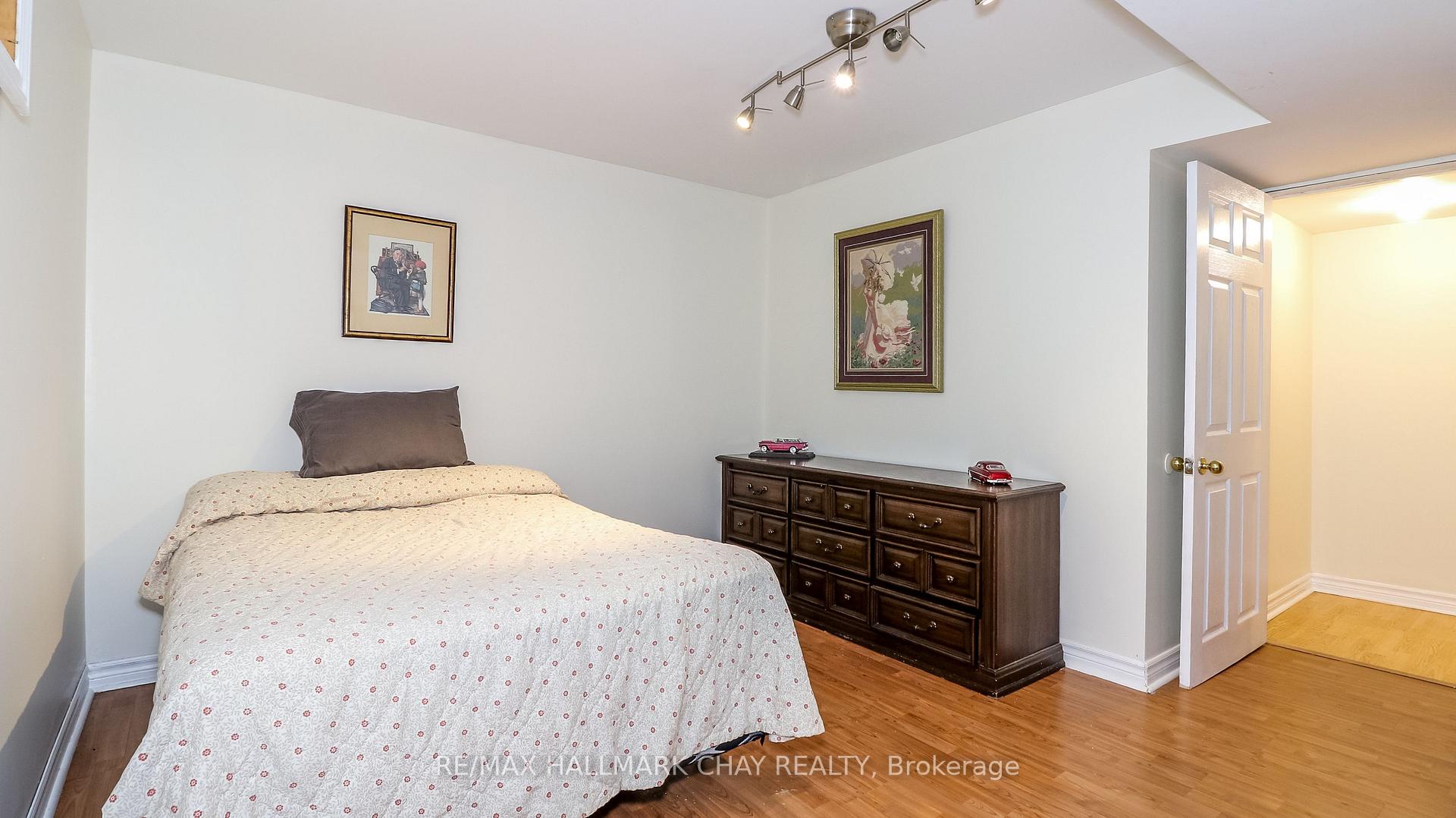 Photo 41 of 5 Burton Crescent, Springwater, Elmvale — HOMEH