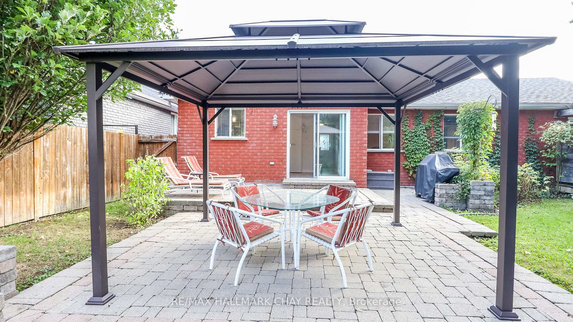 Photo 44 of 5 Burton Crescent, Springwater, Elmvale — HOMEH