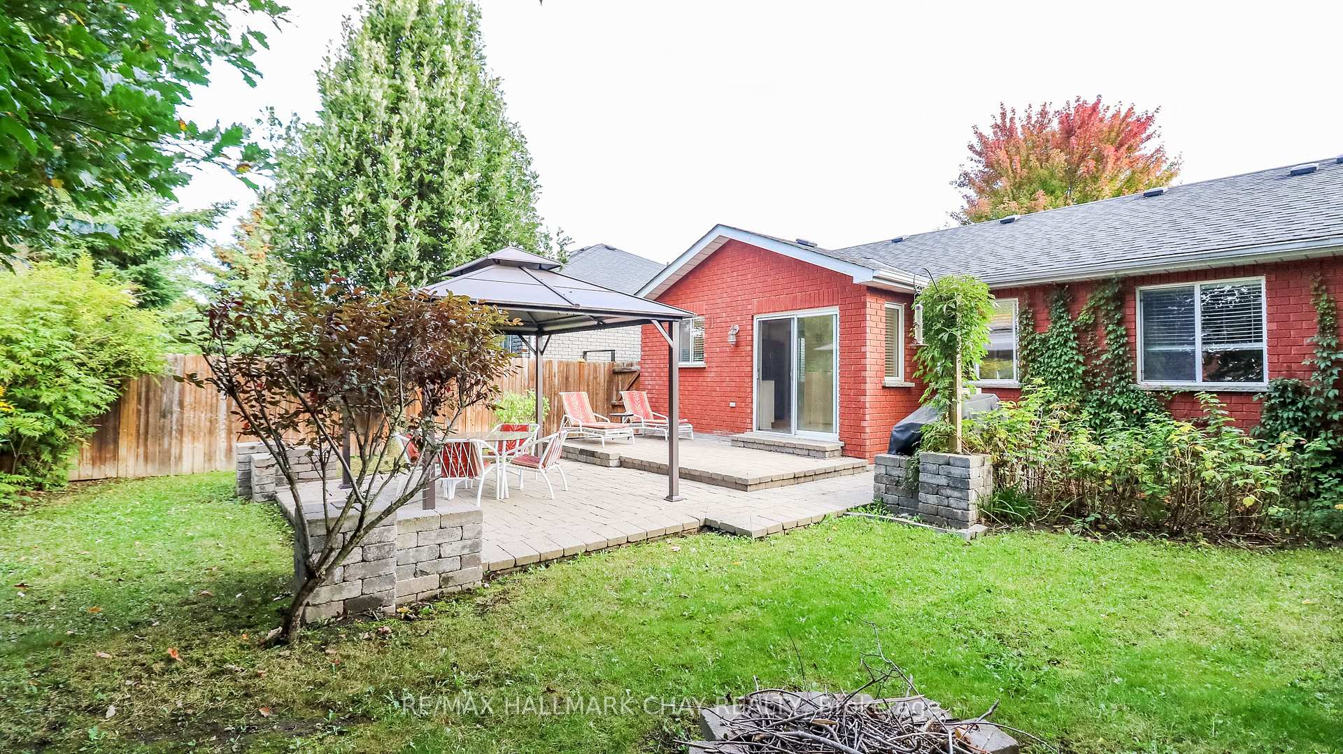 Photo 45 of 5 Burton Crescent, Springwater, Elmvale — HOMEH