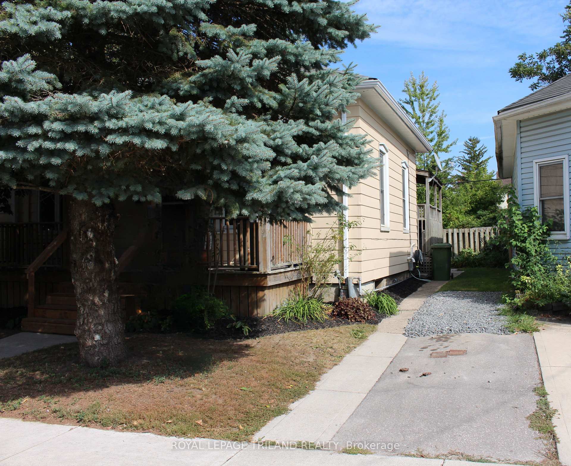 Photo 2 of 83 Flora Street, St. Thomas — HOMEH