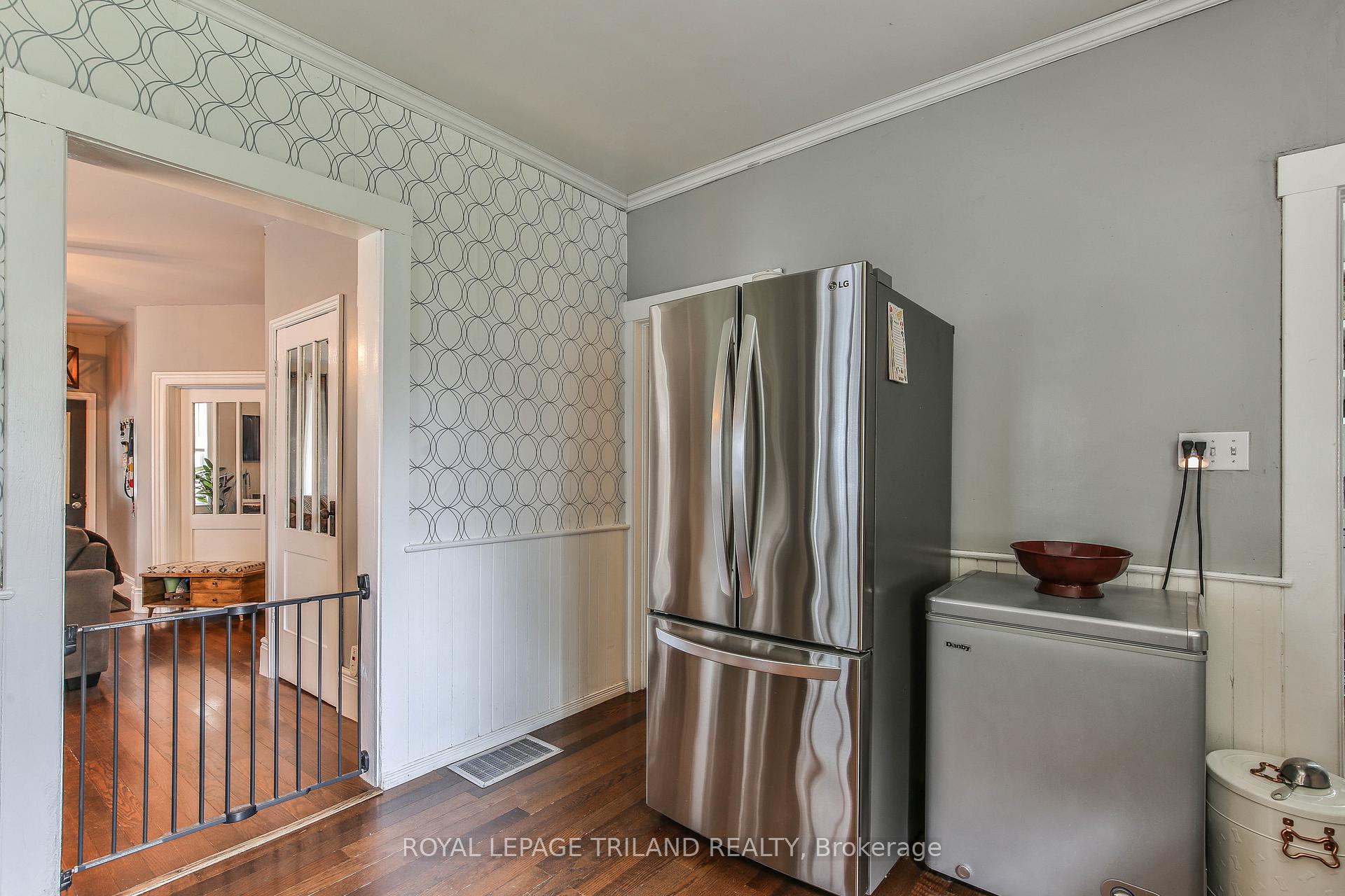 Photo 15 of 83 Flora Street, St. Thomas — HOMEH
