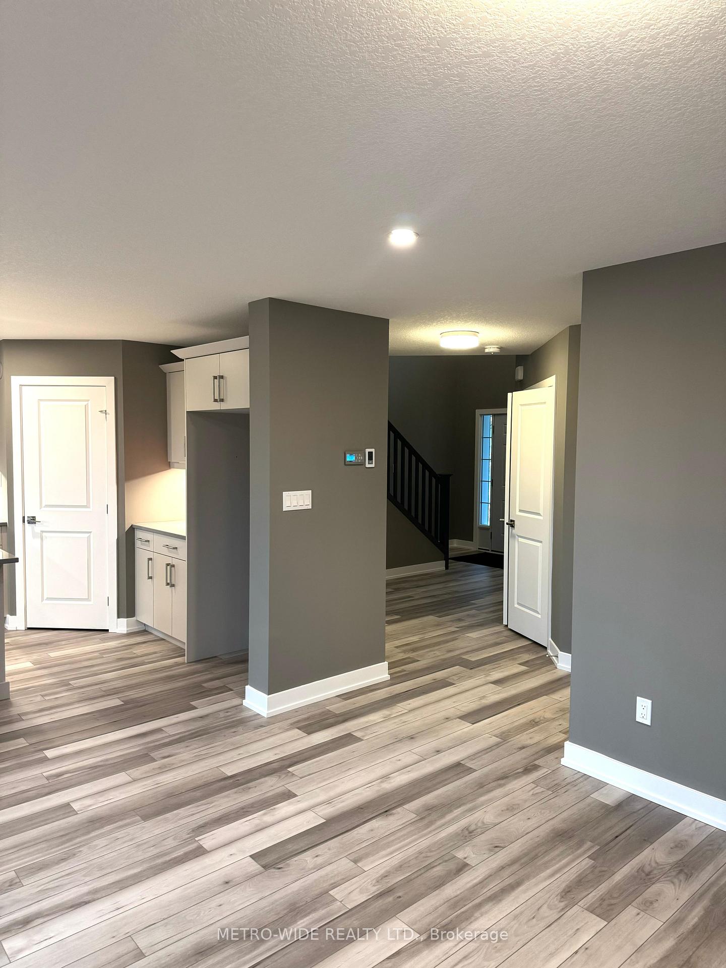 Photo 4 of 183 Renaissance Drive E, St. Thomas — HOMEH