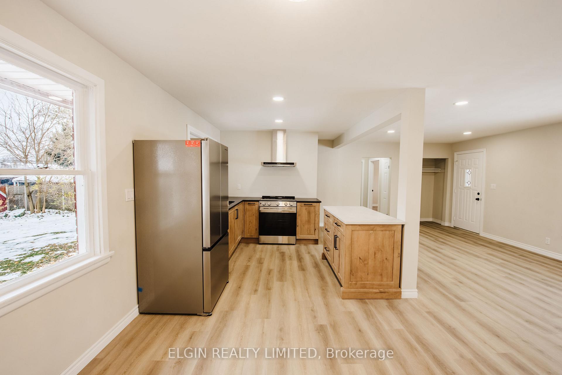 Photo 2 of 253 Alma Street, St. Thomas — HOMEH