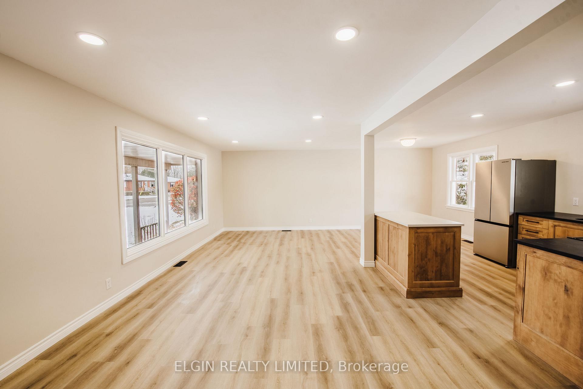 Photo 3 of 253 Alma Street, St. Thomas — HOMEH