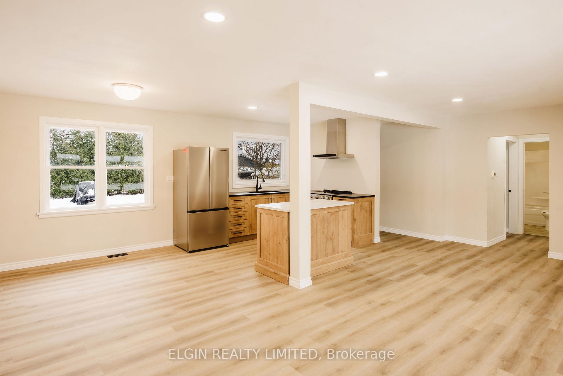 Photo 4 of 253 Alma Street, St. Thomas — HOMEH