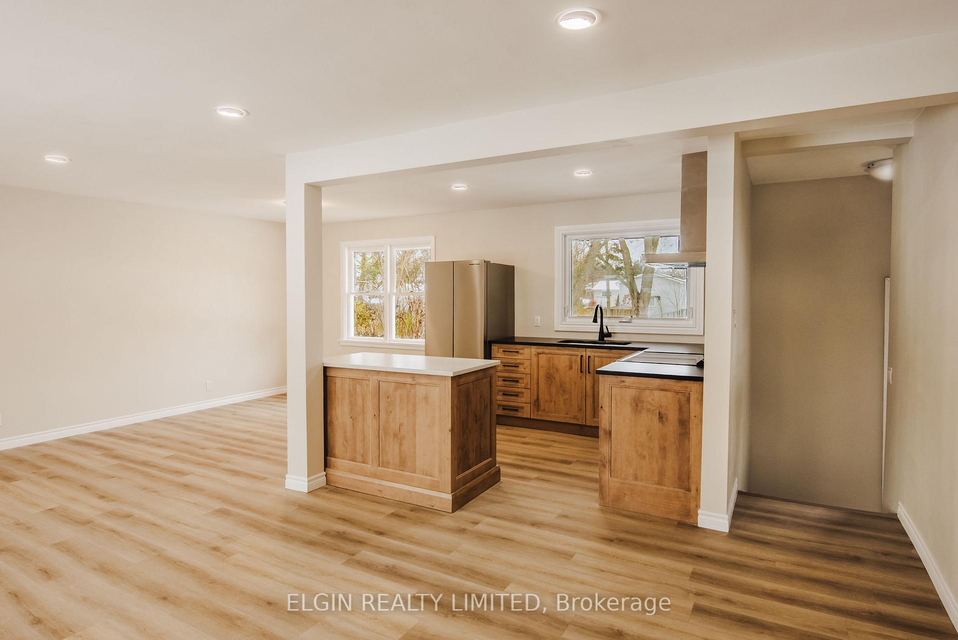 Photo 5 of 253 Alma Street, St. Thomas — HOMEH