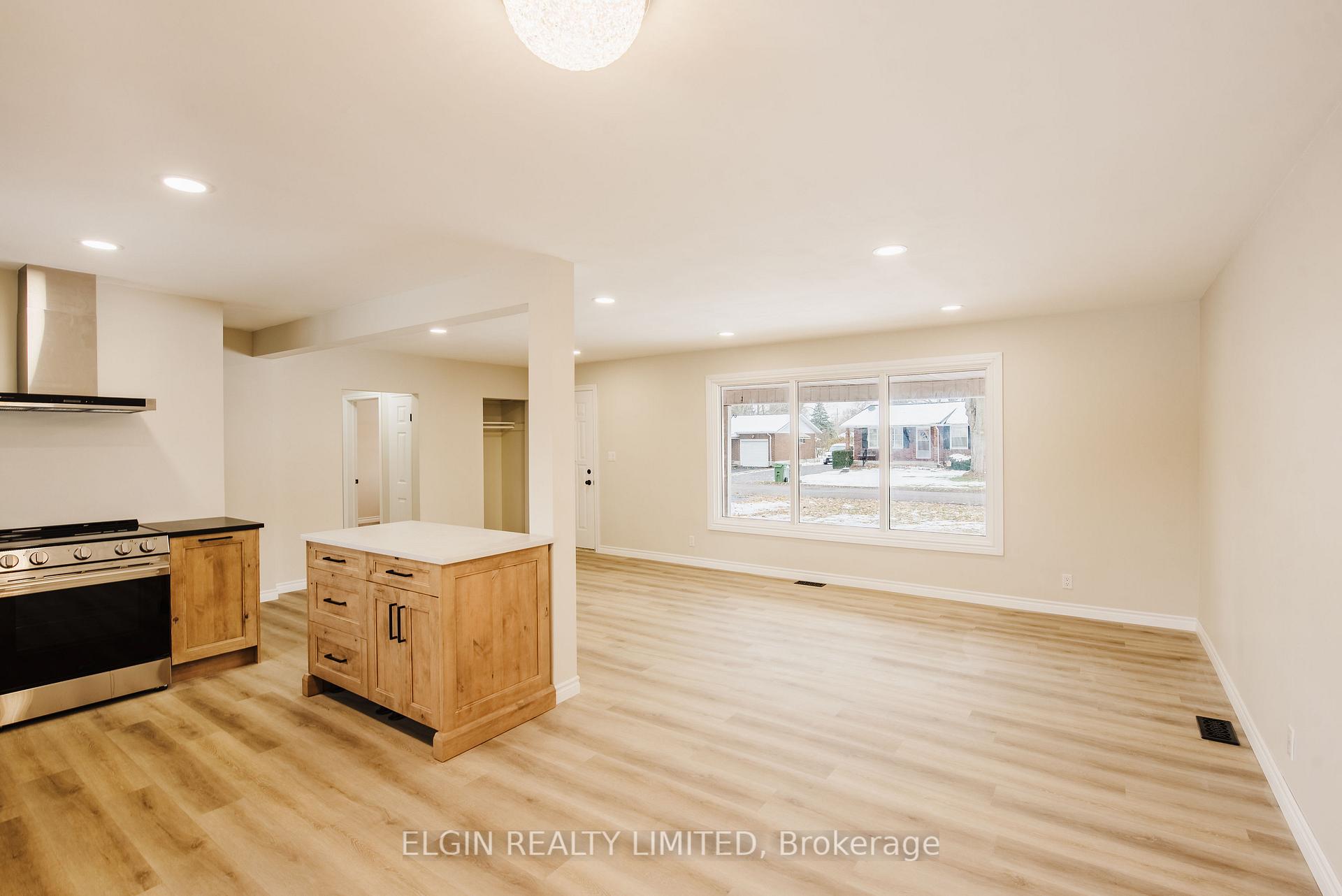 Photo 6 of 253 Alma Street, St. Thomas — HOMEH