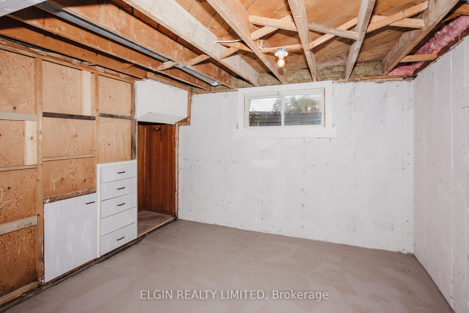 Photo 13 of 253 Alma Street, St. Thomas — HOMEH