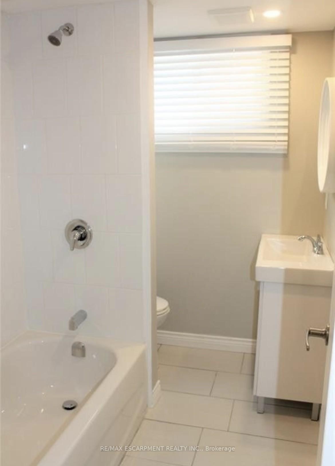 Photo 4 of Unit LOWER, 89 Regent Drive, St. Catharines, Vine/Linwell — HOMEH