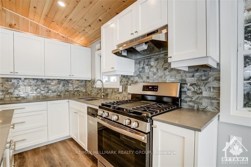 Photo 11 of 7 Strickland, Ottawa, Remainder of Stittsville & Area — HOMEH