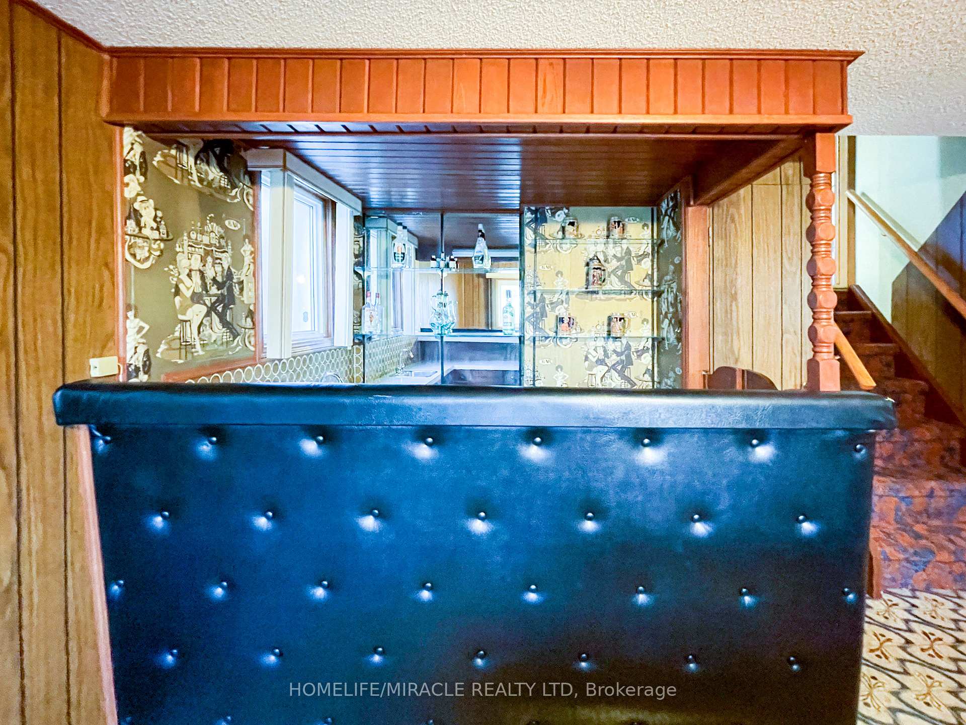 Photo 7 of 20 Drury Crescent, St. Catharines, Carlton/Bunting — HOMEH