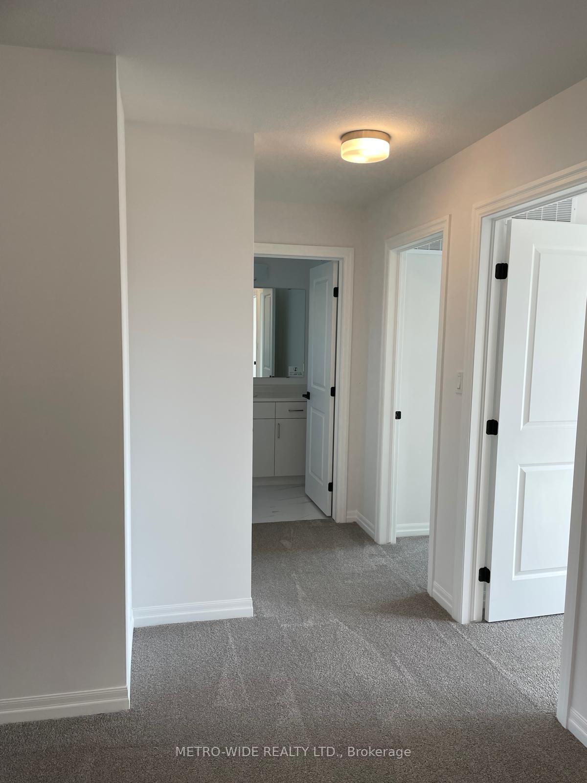 Photo 9 of 11 Silverleaf Path E, St. Thomas — HOMEH