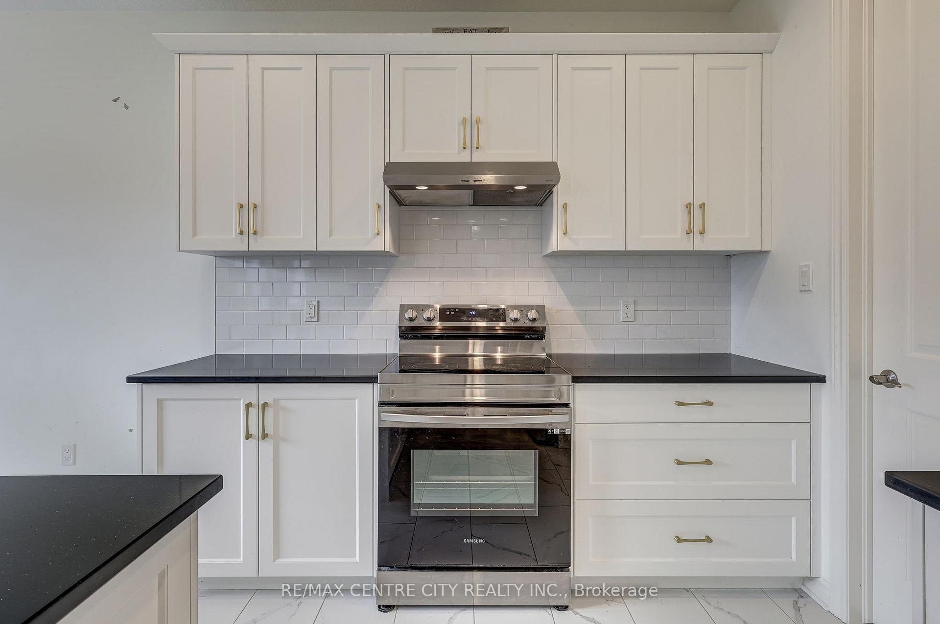 Photo 8 of 15 Welch Court, St. Thomas — HOMEH