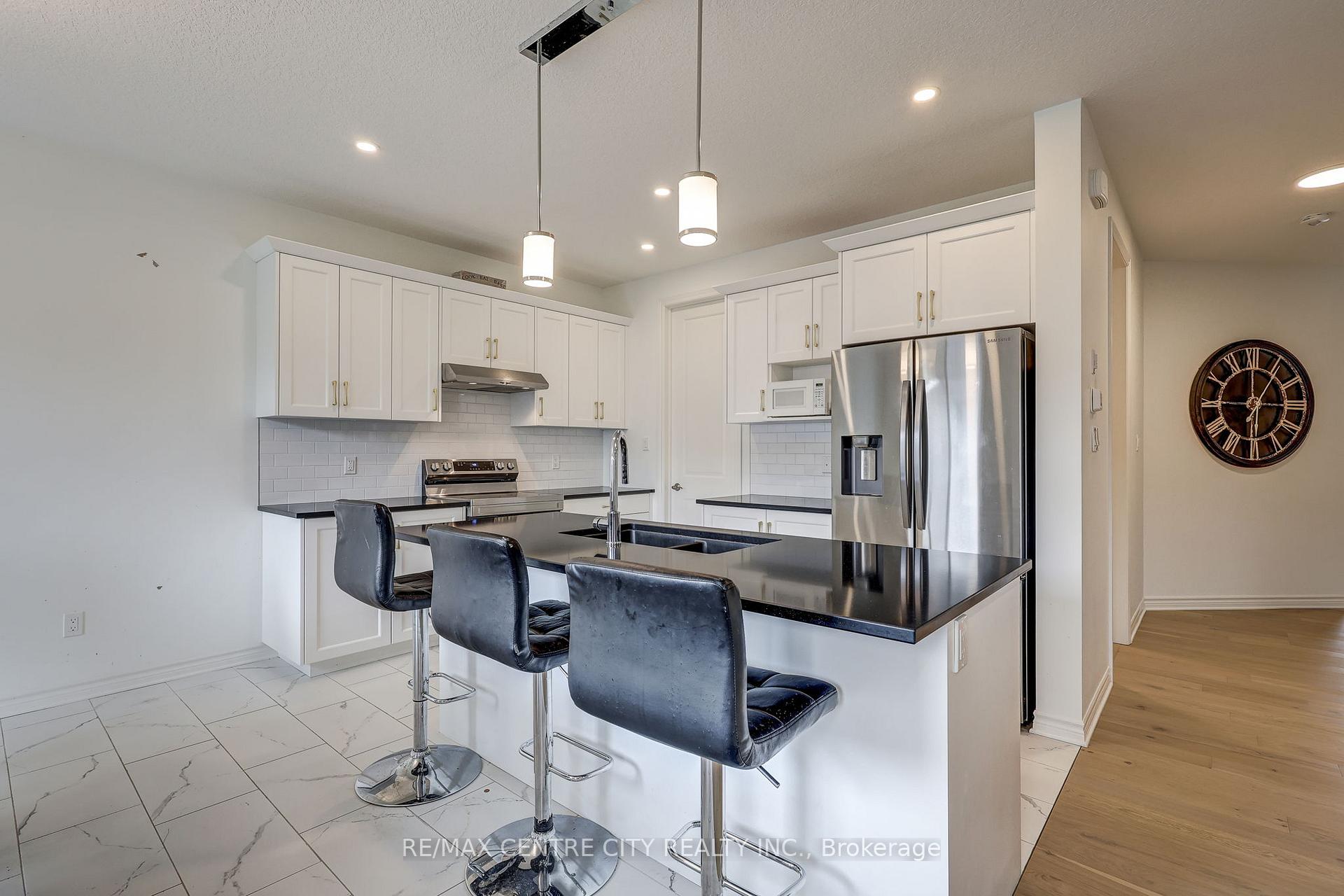 Photo 9 of 15 Welch Court, St. Thomas — HOMEH