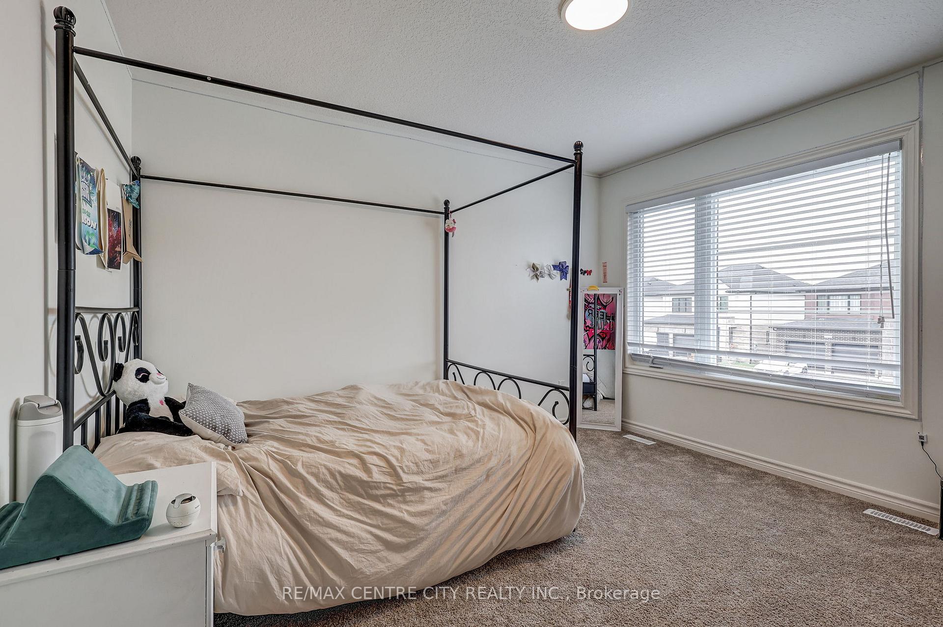 Photo 23 of 15 Welch Court, St. Thomas — HOMEH