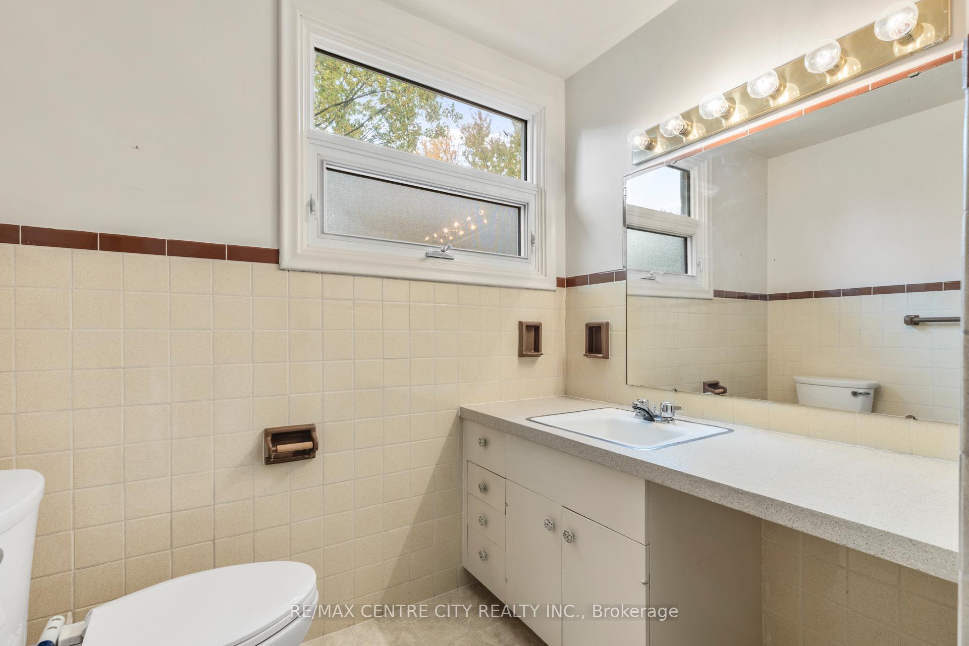 Photo 19 of 3 Gliddon Avenue, St. Thomas — HOMEH