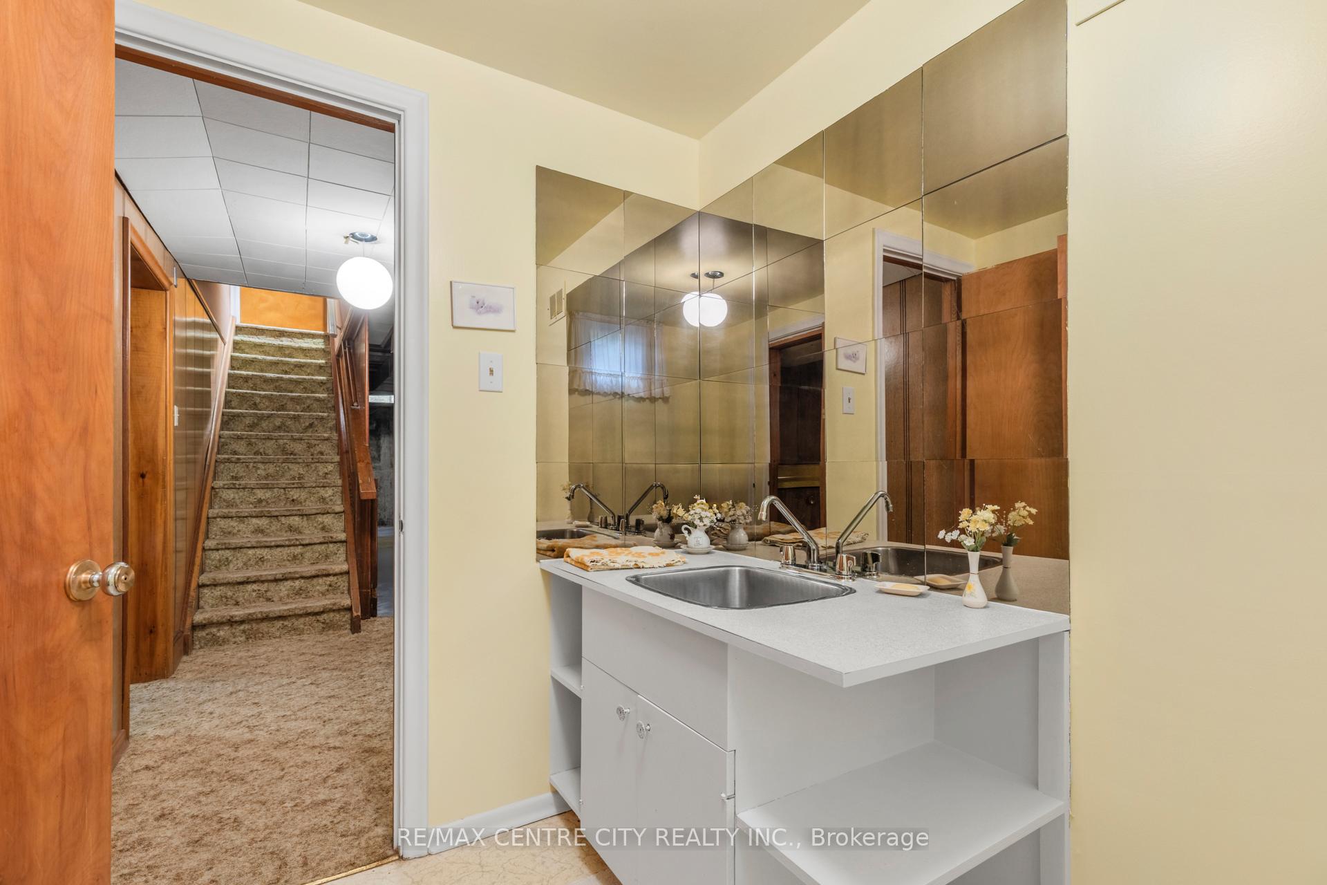Photo 21 of 3 Gliddon Avenue, St. Thomas — HOMEH