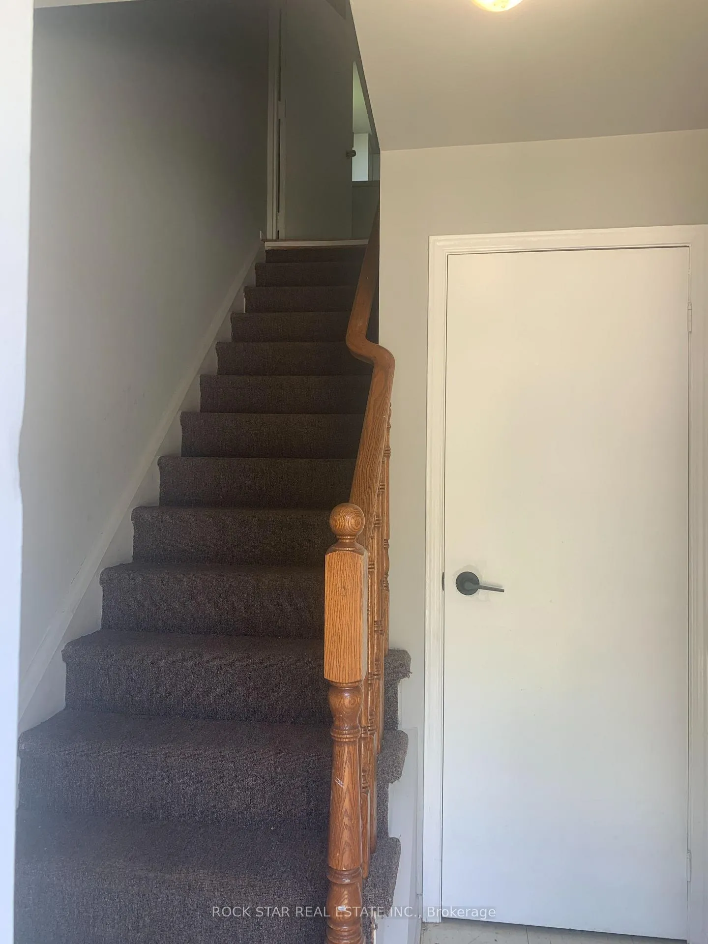 Photo 4 of Unit 1, 22 Dacotah Street, St. Catharines, Downtown — HOMEH
