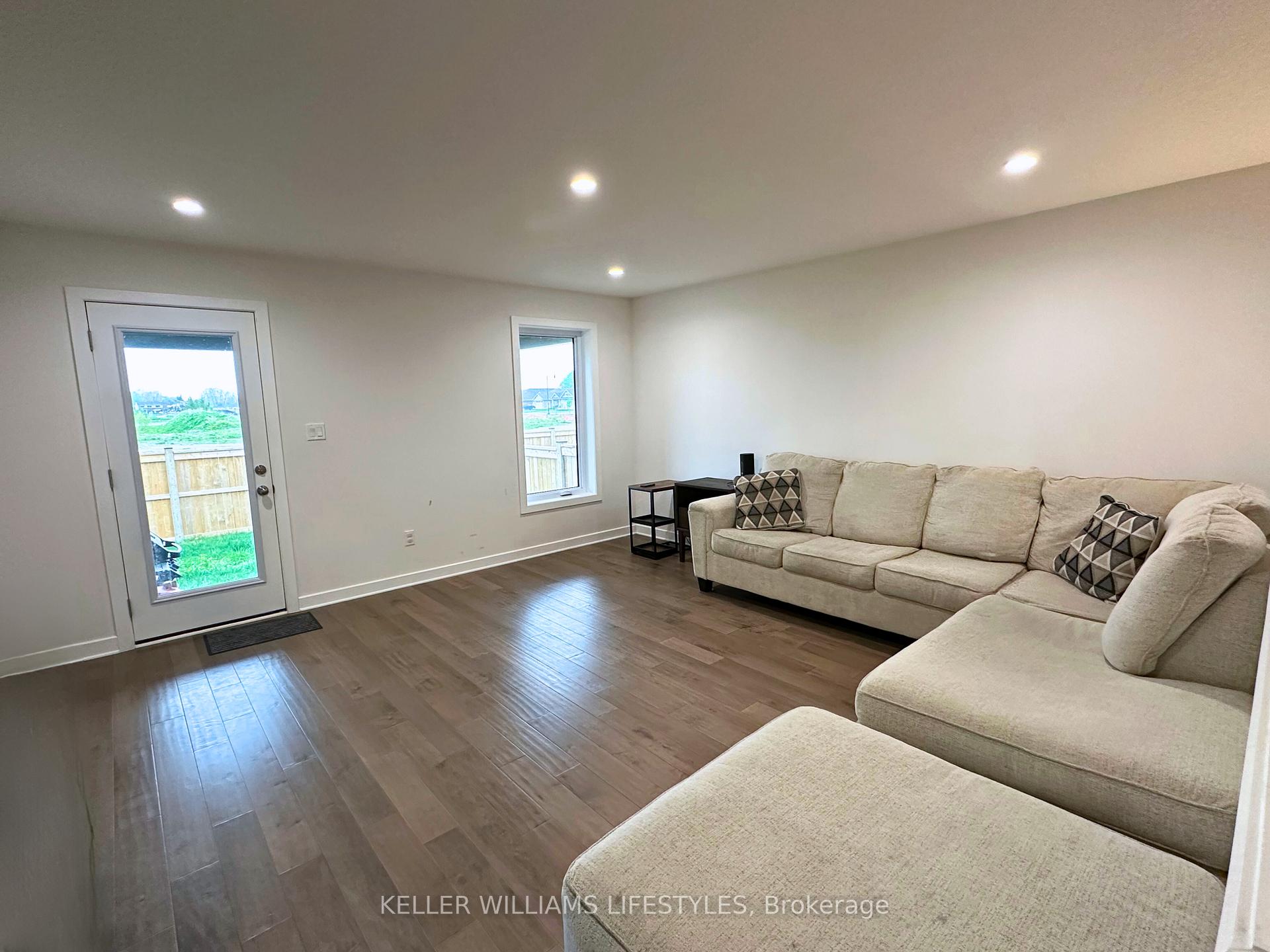 Photo 8 of 64 Styles Drive, St. Thomas — HOMEH