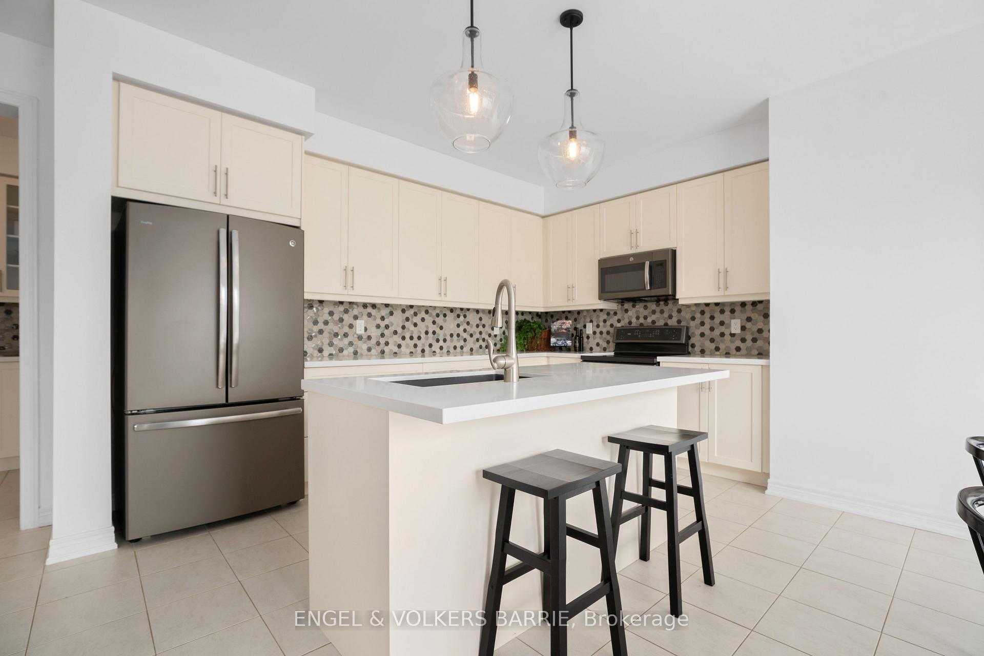 Photo 17 of 61 Oliver's Mill Road, Springwater, Centre Vespra — HOMEH