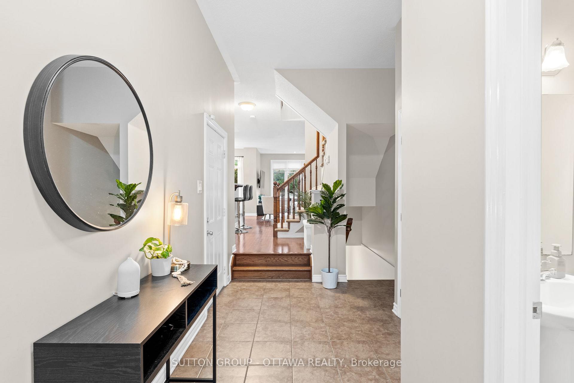 Photo 6 of 324 Horseshoe Crescent, Ottawa, Stittsville (North) — HOMEH